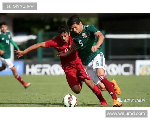 阿联酋与卡塔尔U19青少年足球赛激战正酣精彩瞬间回顾