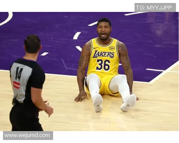 马库斯斯马特的篮球之路与个人成长故事探讨